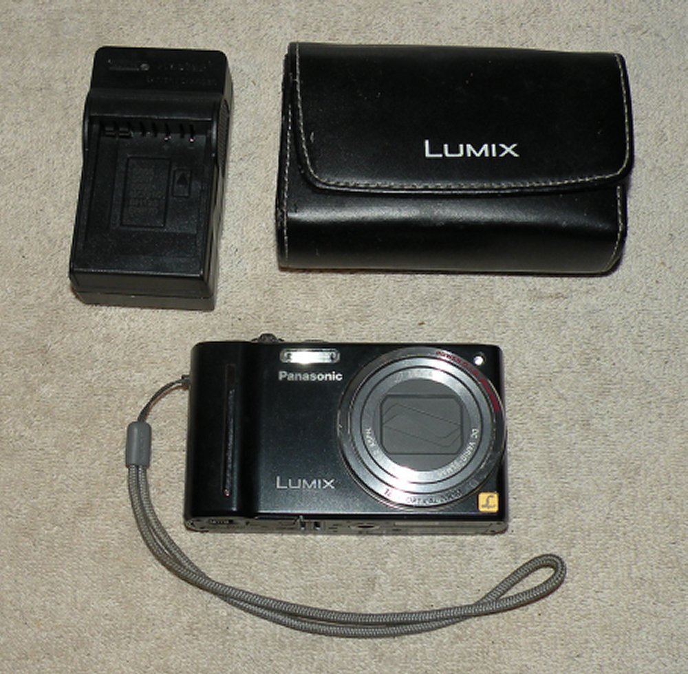 Panasonic Lumix DMC- ZS6 Digital Camera 12.1mp 12x Zoom Charger Battery Works